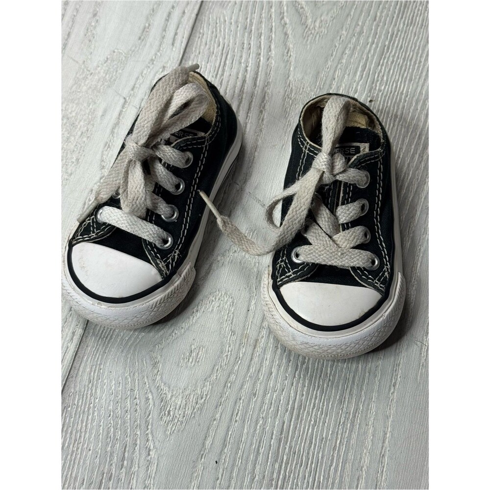 Toddler Converse Chuck Taylor All Star low-top sneakers in black